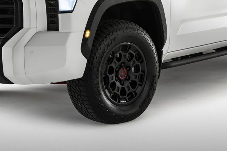 2022 toyota tundra wheel tire